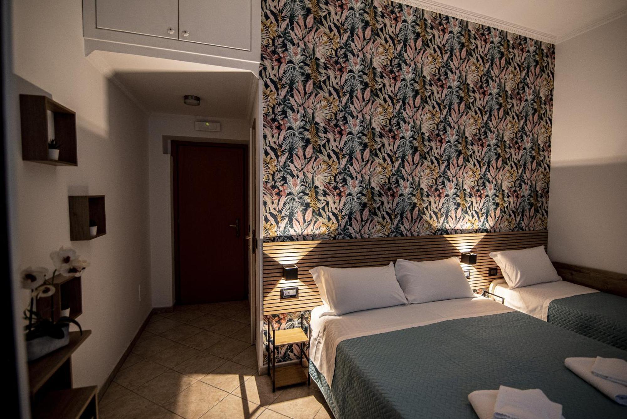 Dell'urbe Hotell